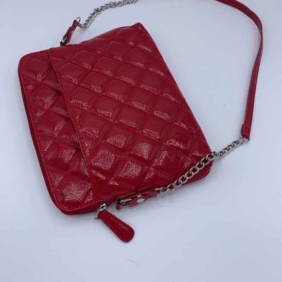 Kenneth Cole Reaction purse in patent red - Picture 2 of 3